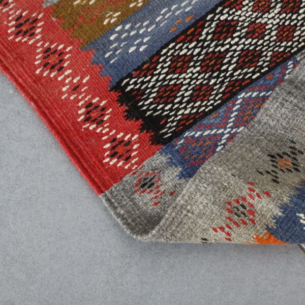 Pecasso Kilim Rug 5.1x1.9 Ft – Abstract Moroccan Rug - Image 4
