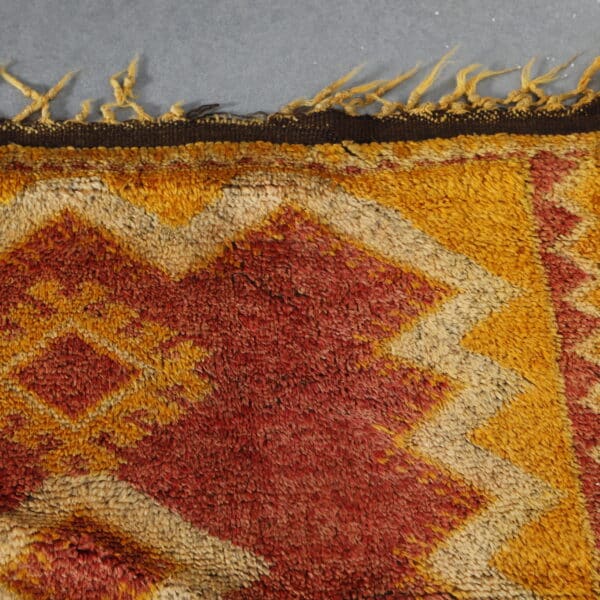 Vintage Taznakht 4.9x2.3 Ft – Handmade Moroccan Wool Rug - Image 7
