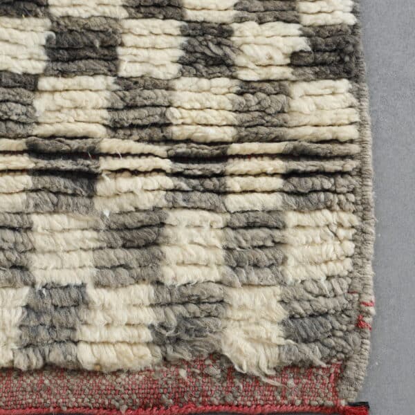 Boujaad Runner 8.9x2.9 Ft – Handmade Moroccan Wool Hallway Rug - Image 4