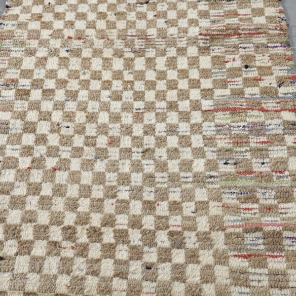Checkered Boujaad Rug 8.0x2.8 Ft – Handmade Moroccan Wool Runner - Image 4