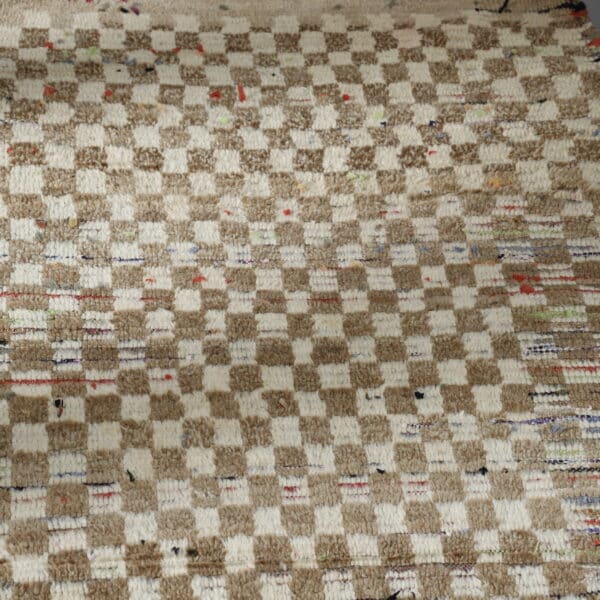 Checkered Boujaad Rug 8.0x2.8 Ft – Handmade Moroccan Wool Runner - Image 7