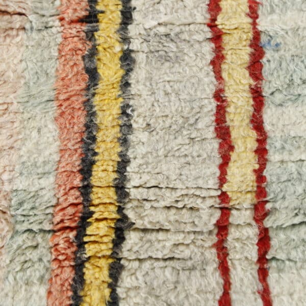 Boujaad Berber Rug 4.3x3.3 Ft – Handmade Moroccan Wool Carpet - Image 3