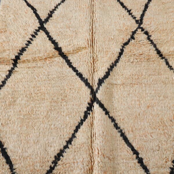 Moroccan Boujaad Rug 4.9x3.3 Ft –  Wool Berber Carpet - Image 2