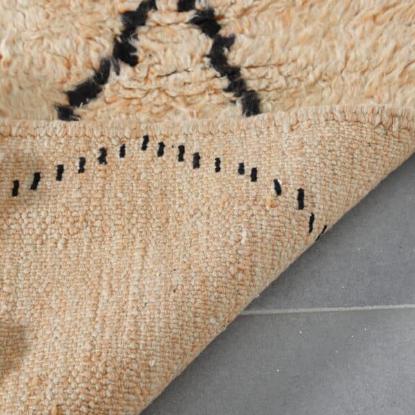 Moroccan Boujaad Rug 4.9x3.3 Ft –  Wool Berber Carpet - Image 3