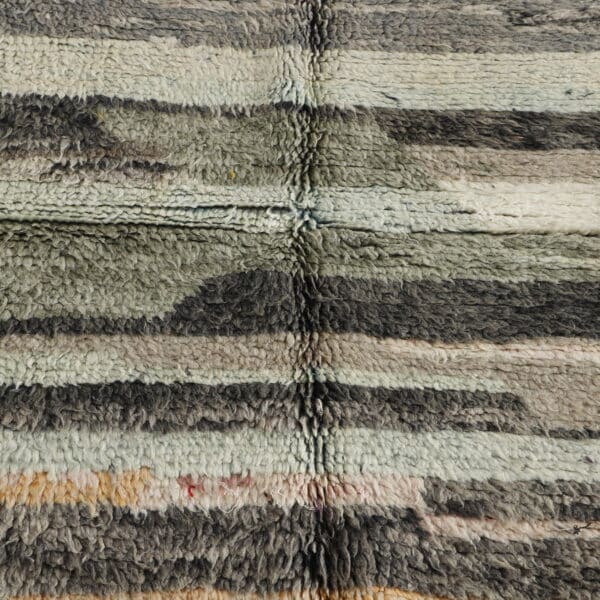 Boujaad Rug 4.6x3.4 Ft – Moroccan Wool Rug - Image 5