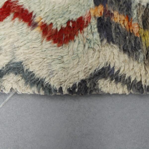 Boujaad Rug 4.7x3.2 Ft – Moroccan Wool Rug - Image 3
