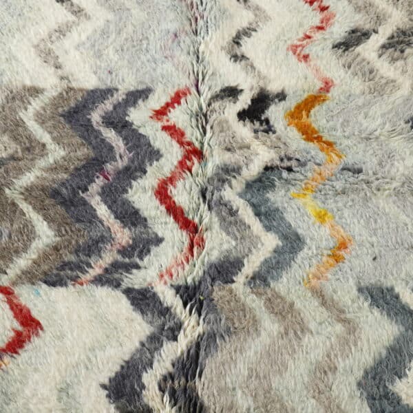Boujaad Rug 4.7x3.2 Ft – Moroccan Wool Rug - Image 5
