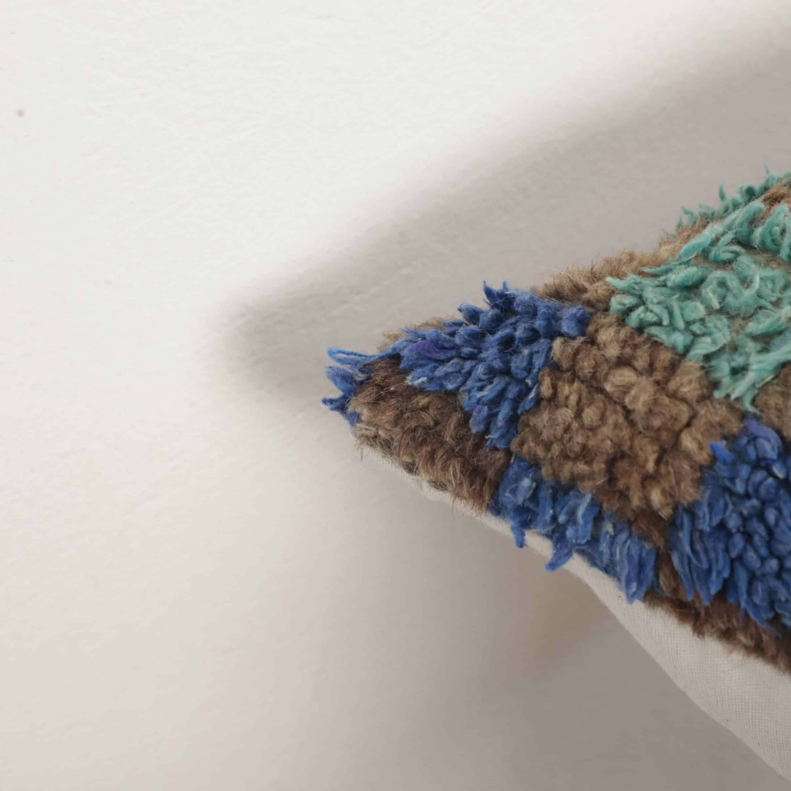 Moroccan Checkered Wool Pillow 36x30 cm | Handmade Berber Cushion - Image 4