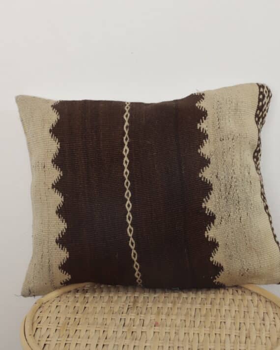 Moroccan minimal kilim pillow