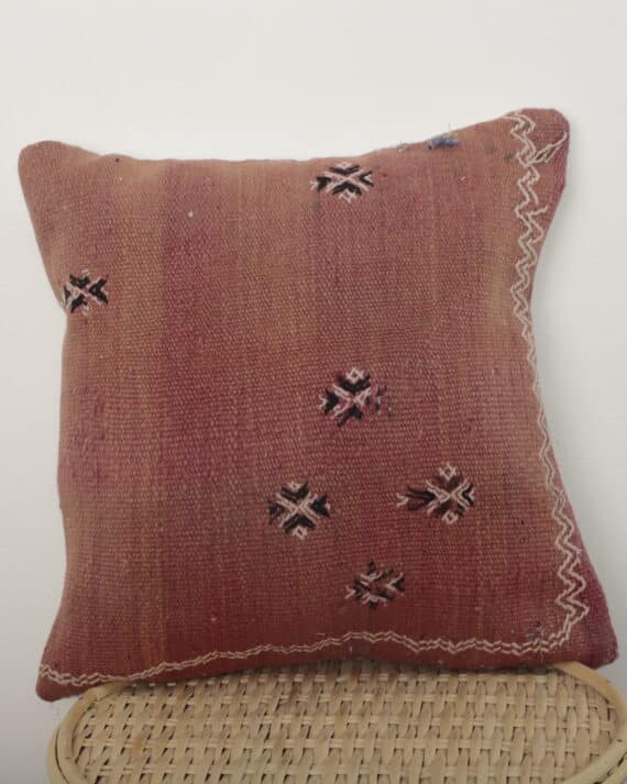Moroccan minimal kilim pillow