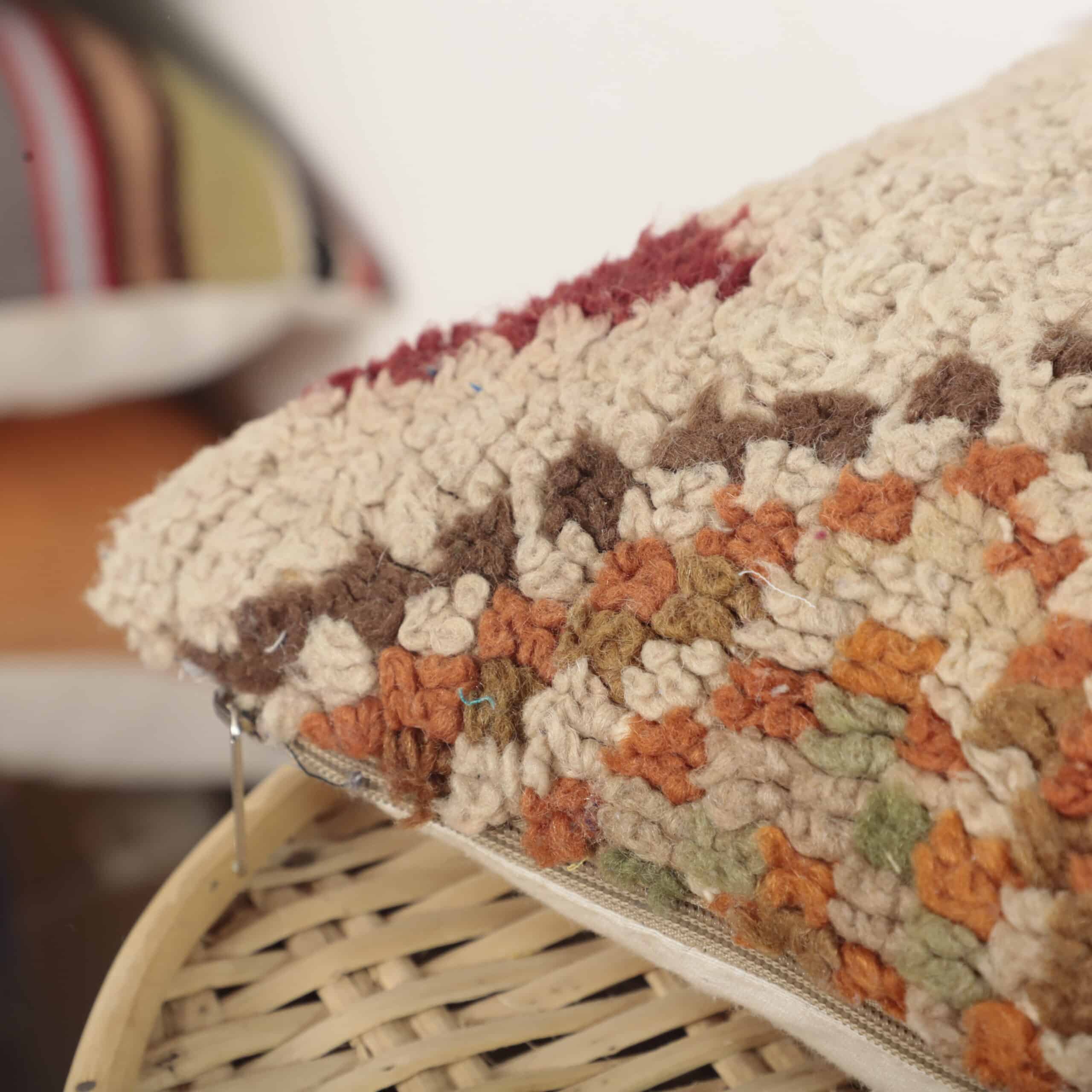 Beni Ourain Moroccan Pillow 43x34 cm – Handmade Wool Berber Cushion - Image 5