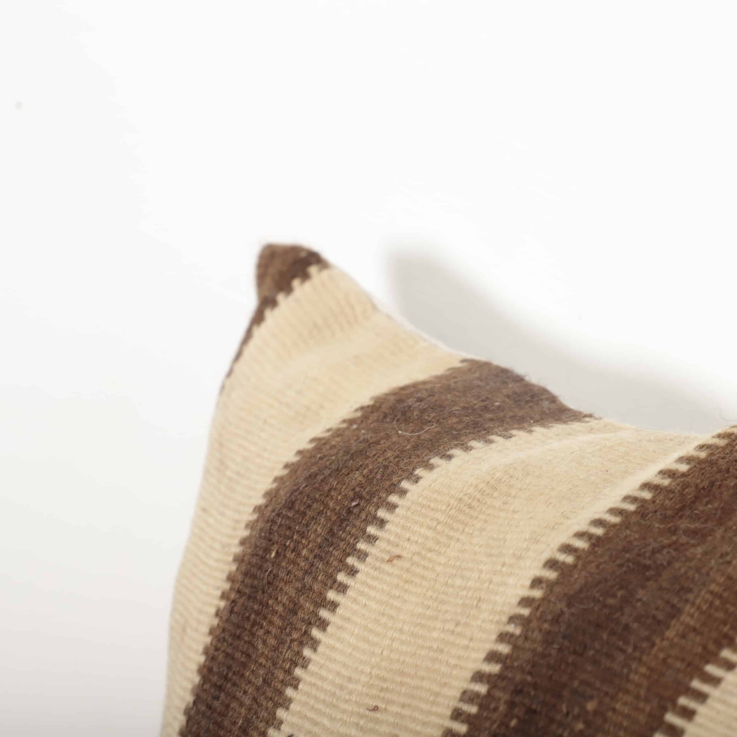 Vintage Moroccan Rug Pillow 51x35 cm – Handmade Textured Berber Cushion - Image 2